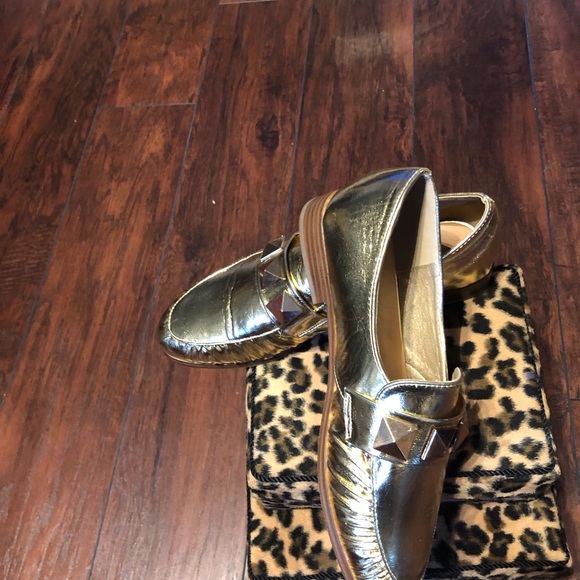 Gold Statement Loafers - Picture 3 of 4